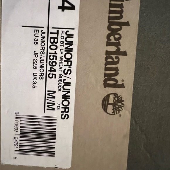 Juniors size 4 Timberland wheat nubuck - Picture 3 of 5